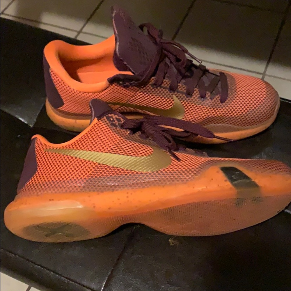 Kobe X Merlot - Metallic Gold
